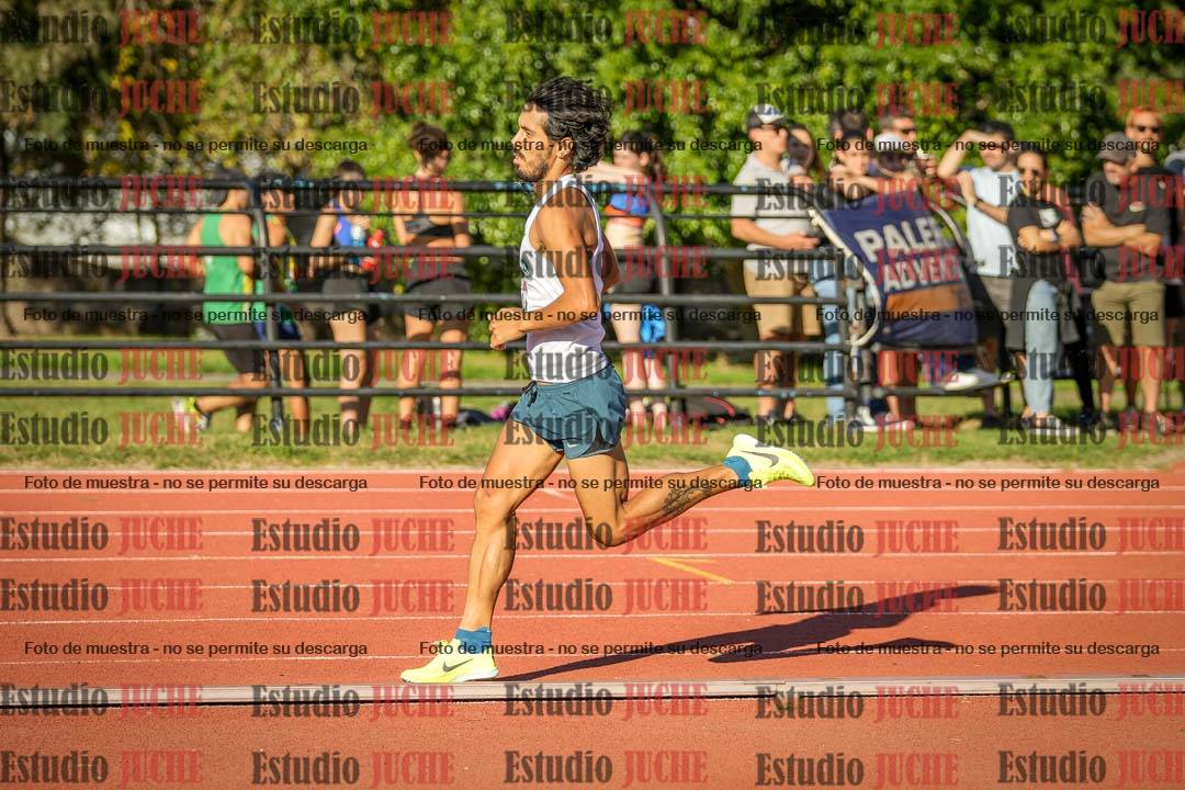 Fotos de los 3000 m llanos de varones