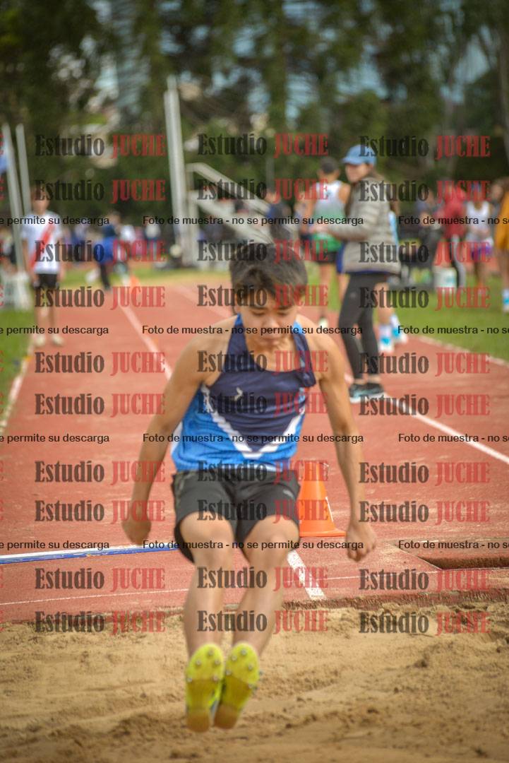 Fotos del salto en largo - varones U16