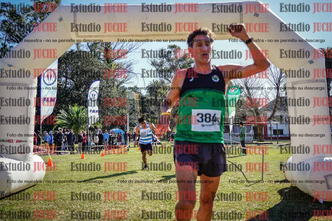 Fotos de la llegada del cross de 8000 m