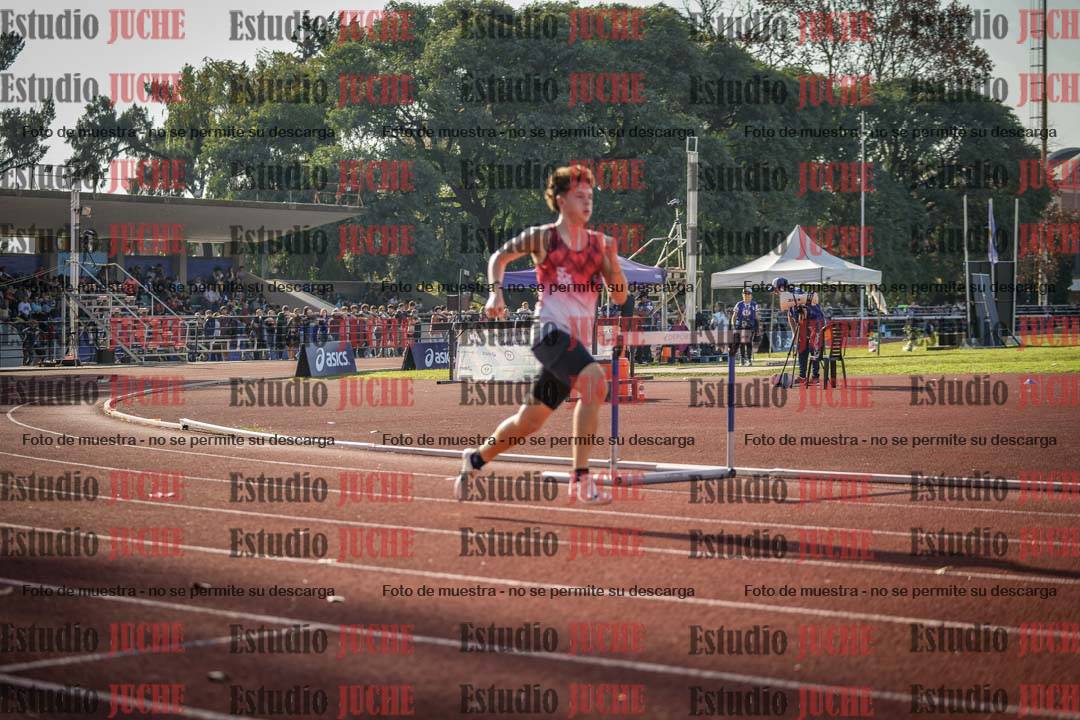 Fotos de los 400 m con vallas de varones