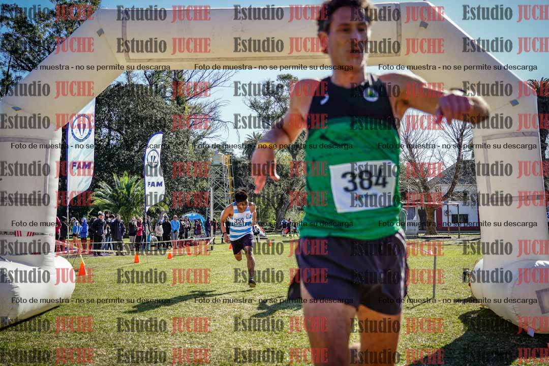 Fotos de la llegada del cross de 8000 m