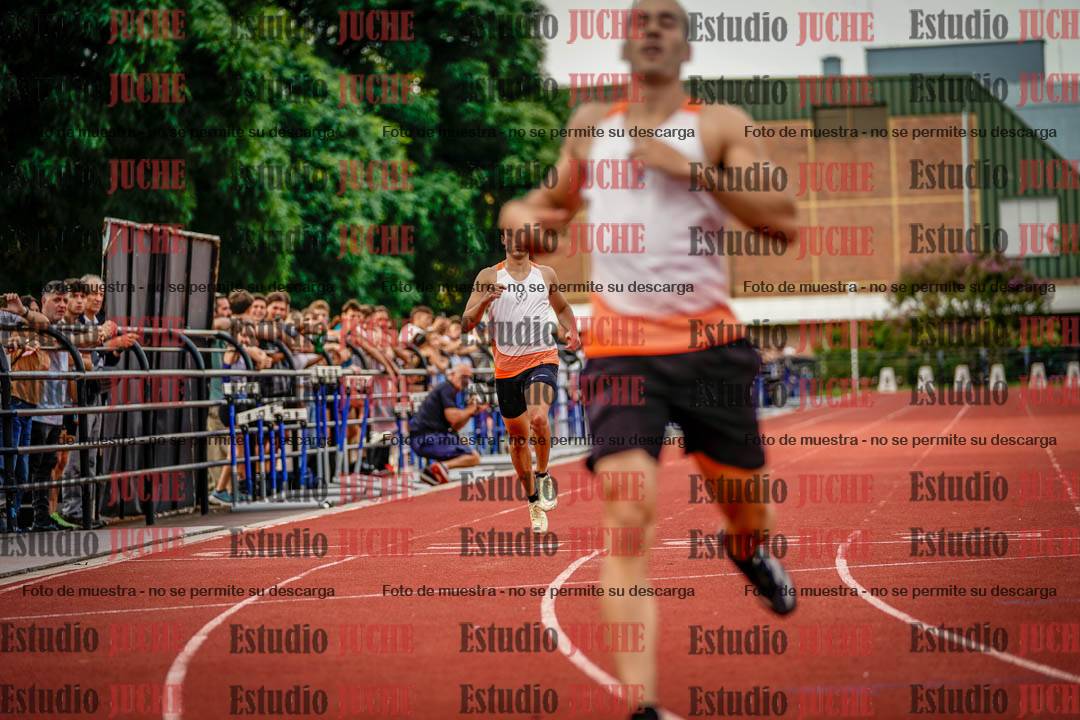 Fotos de los 400 m llanos de varones