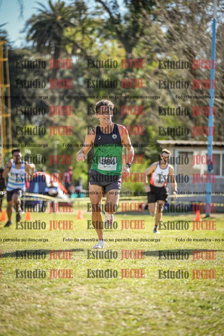 Fotos de la llegada del cross de 8000 m