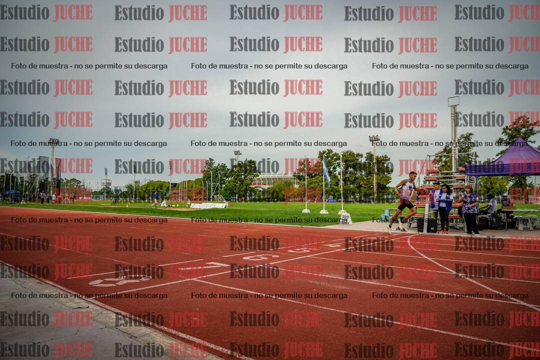 Fotos de los 400 m llanos de varones