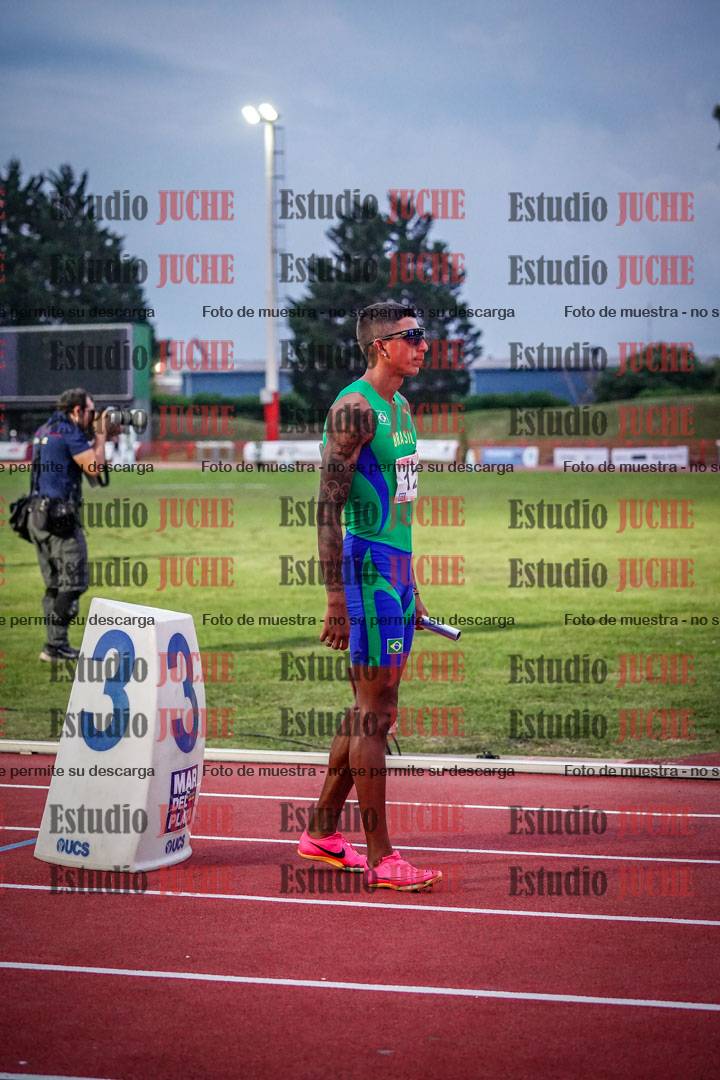 Fotos de los relevos 4x400 m mixtos
