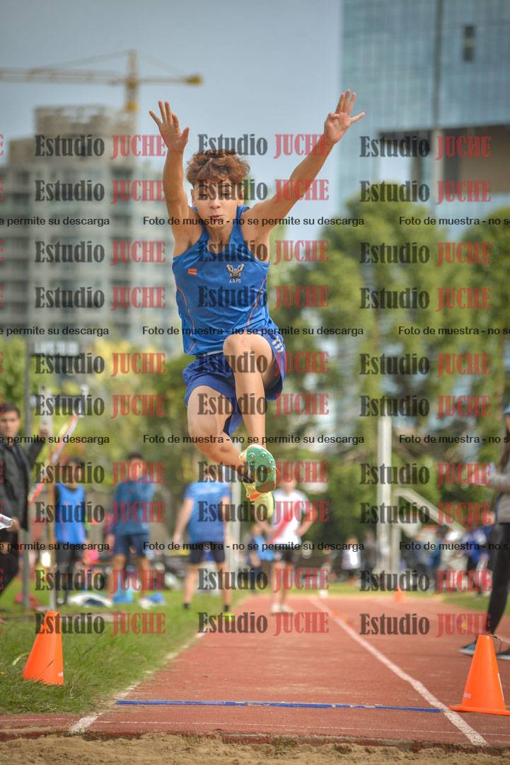Fotos del salto en largo - varones U16