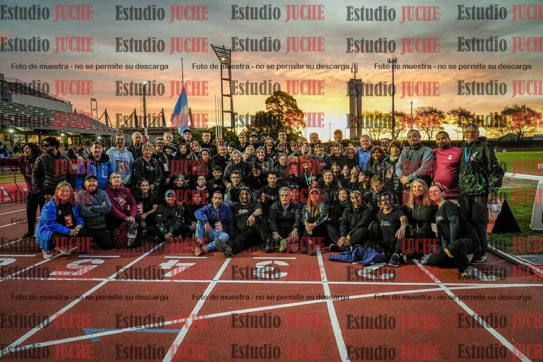 Fotos de algunos extras y podios del día 3
