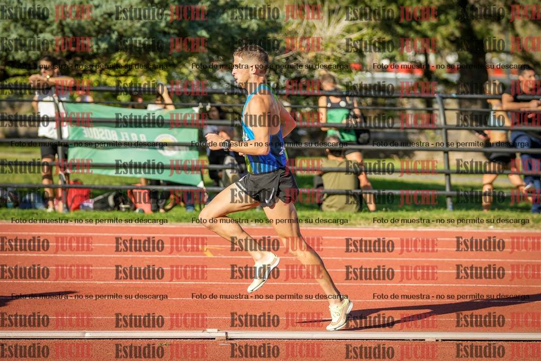 Fotos de los 3000 m llanos de varones
