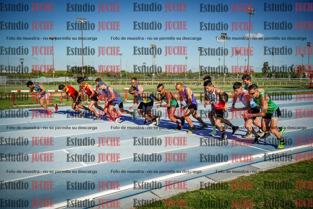 Fotos de los 3000 m llanos de varones