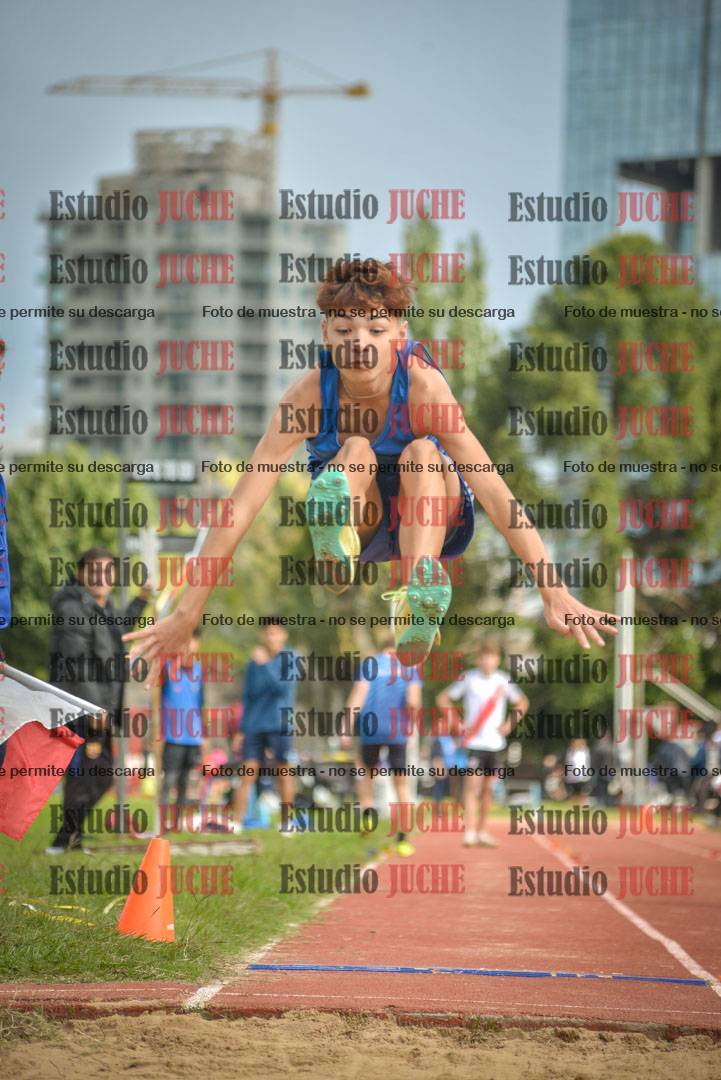 Fotos del salto en largo - varones U16