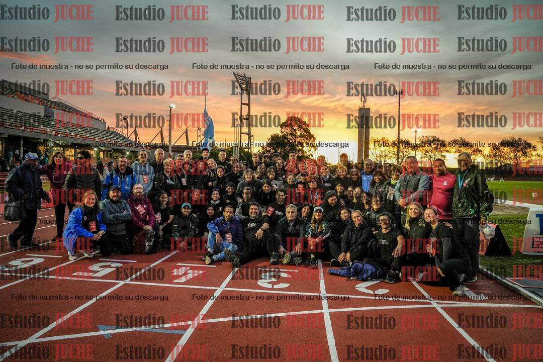 Fotos de algunos extras y podios del día 3