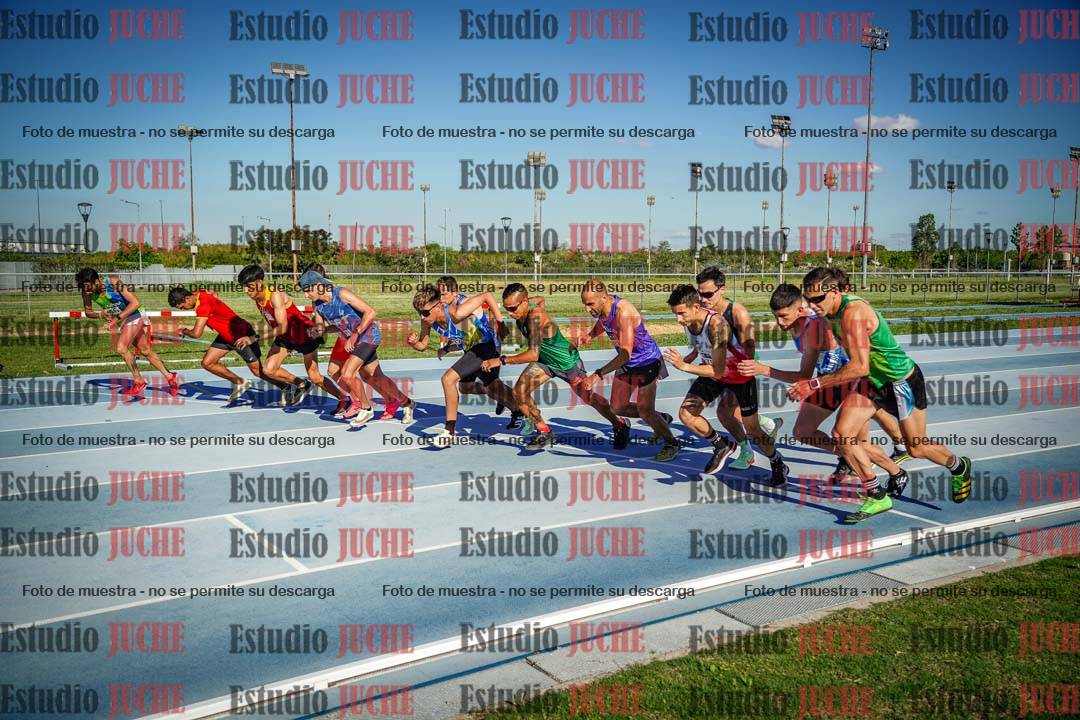 Fotos de los 3000 m llanos de varones