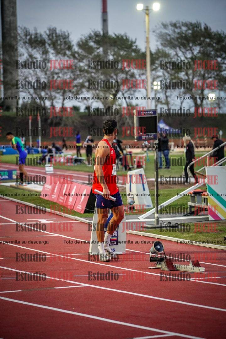 Fotos de los relevos 4x400 m mixtos
