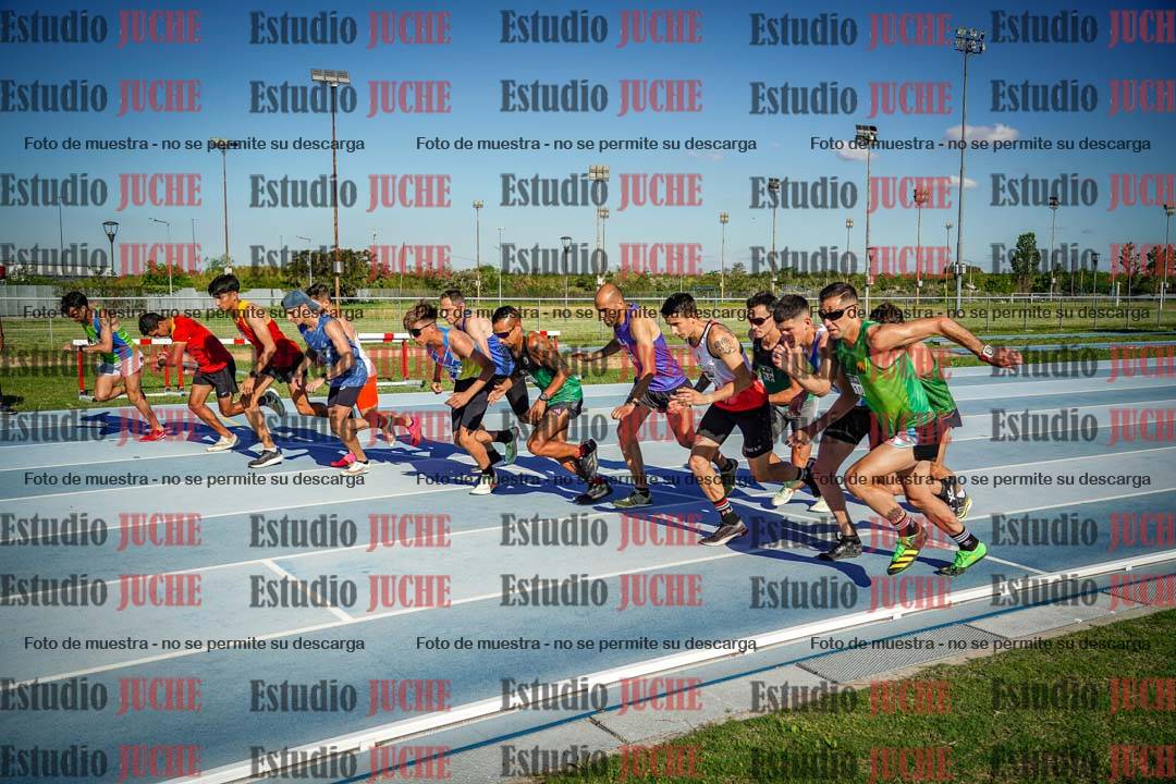 Fotos de los 3000 m llanos de varones