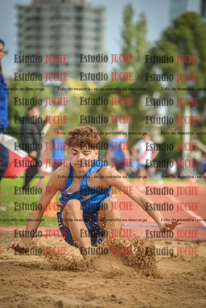 Fotos del salto en largo - varones U16