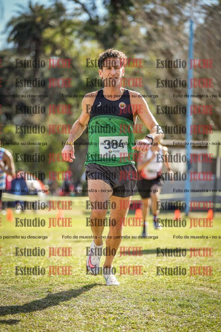 Fotos de la llegada del cross de 8000 m