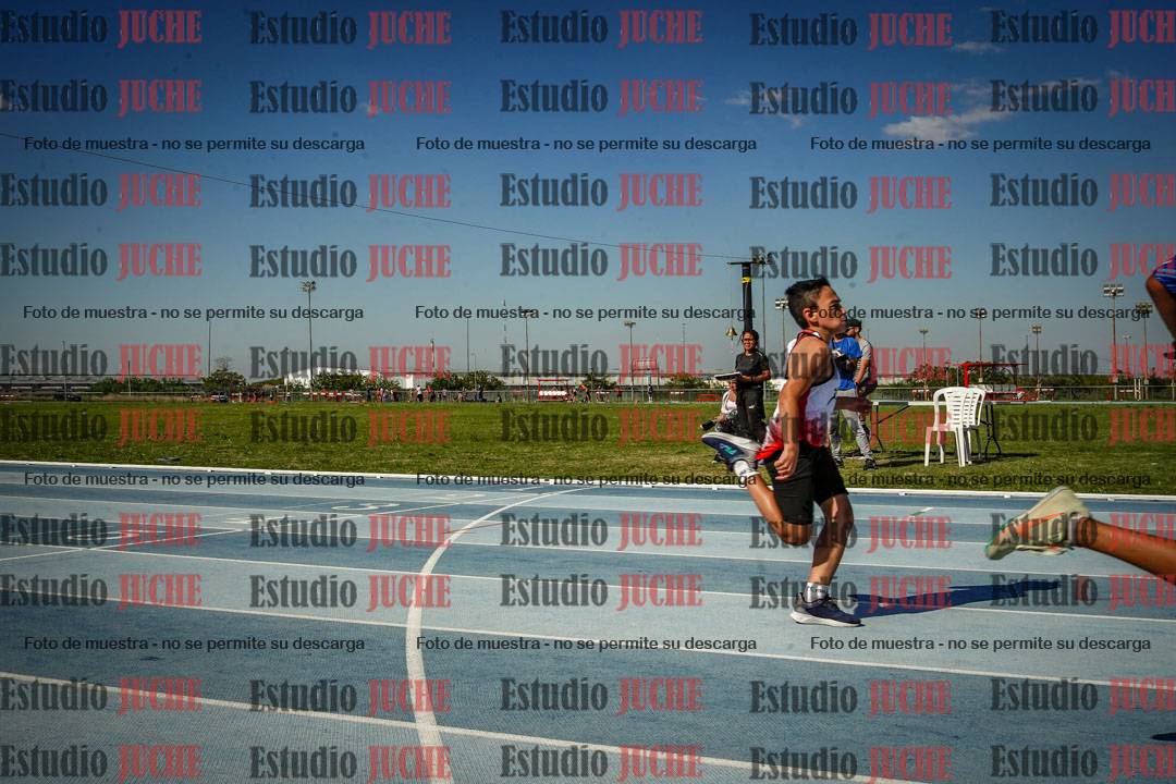 Fotos de los 50 m llanos de varones
