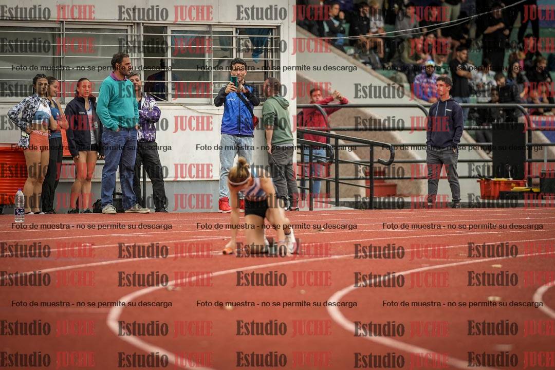 Fotos de las postas 4x100 m llanos de mujeres
