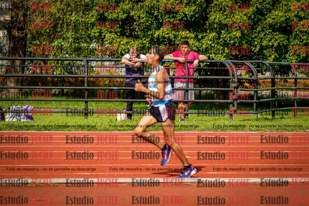 Fotos de los 3000 m llanos de varones