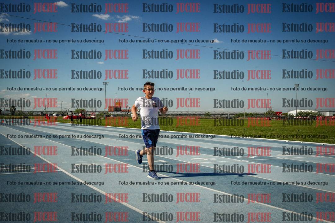 Fotos de los 50 m llanos de varones