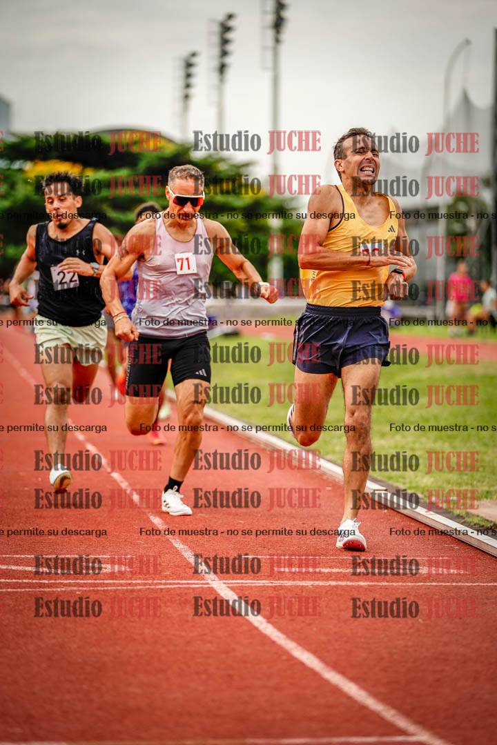 Fotos de los 800 m de varones