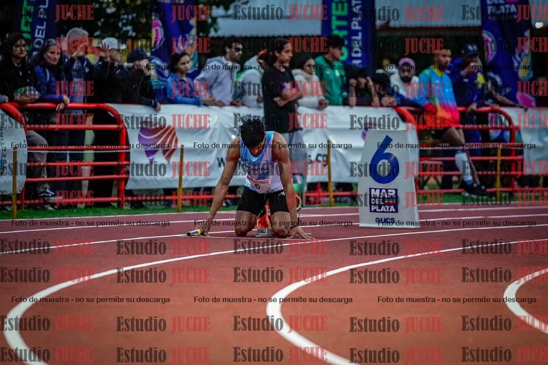 Fotos de los relevos 4x400 m mixtos