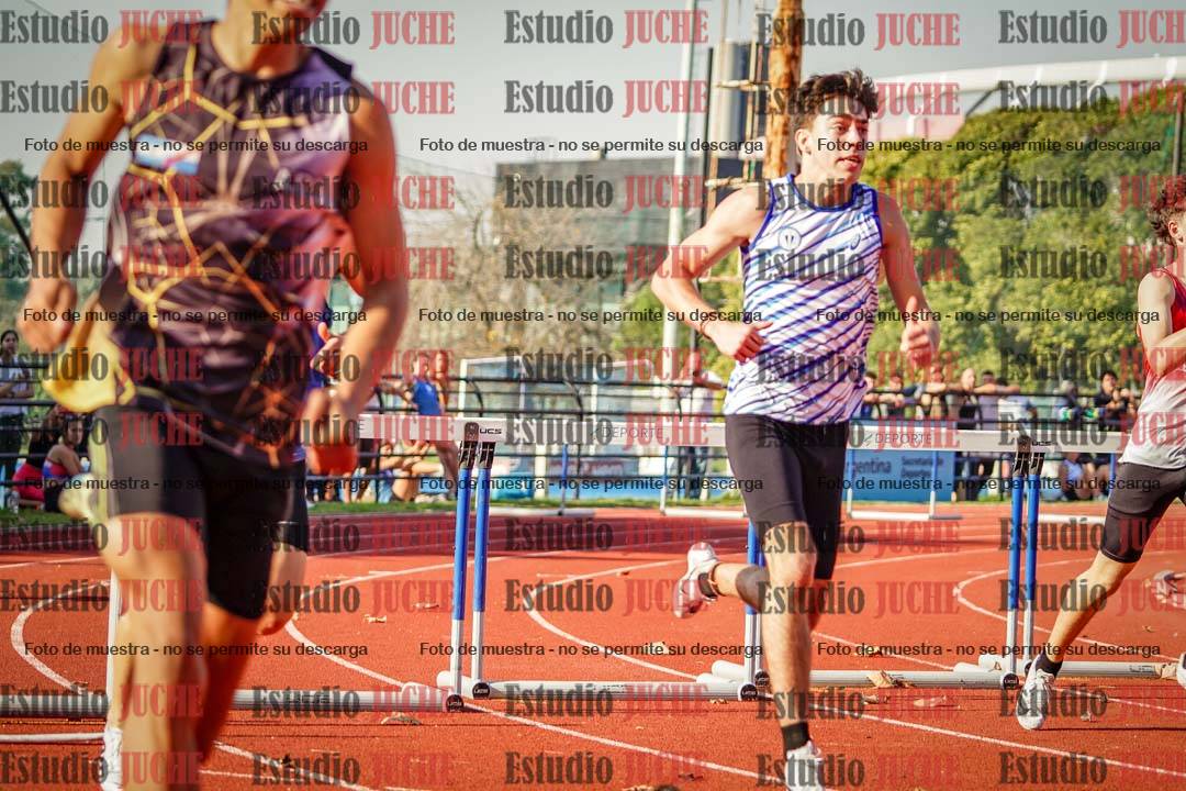 Fotos de los 400 m con vallas de varones