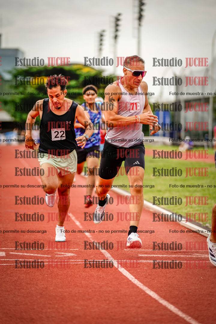 Fotos de los 800 m de varones