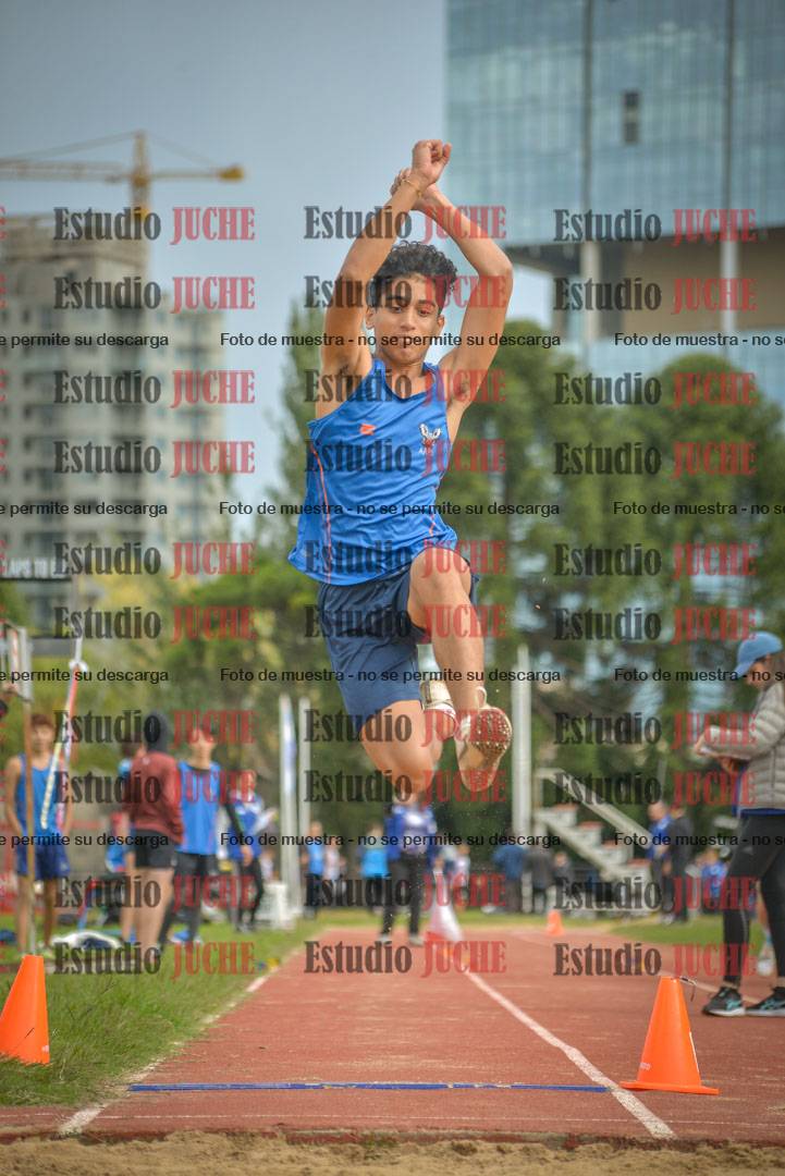 Fotos del salto en largo - varones U16