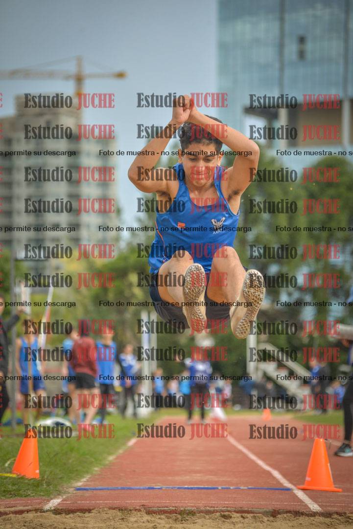 Fotos del salto en largo - varones U16