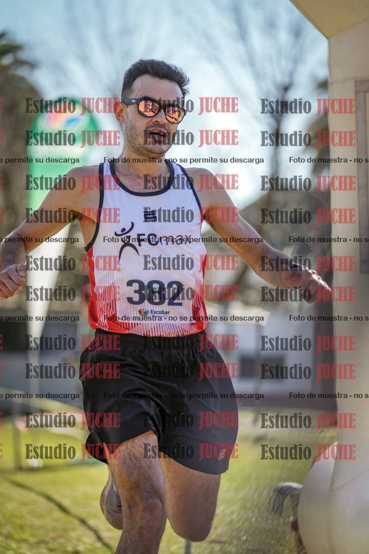 Fotos de la llegada del cross de 8000 m