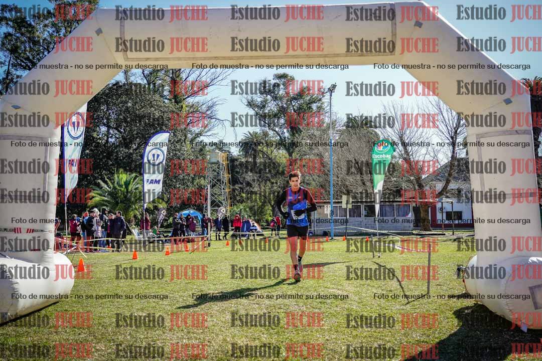 Fotos de la llegada del cross de 8000 m