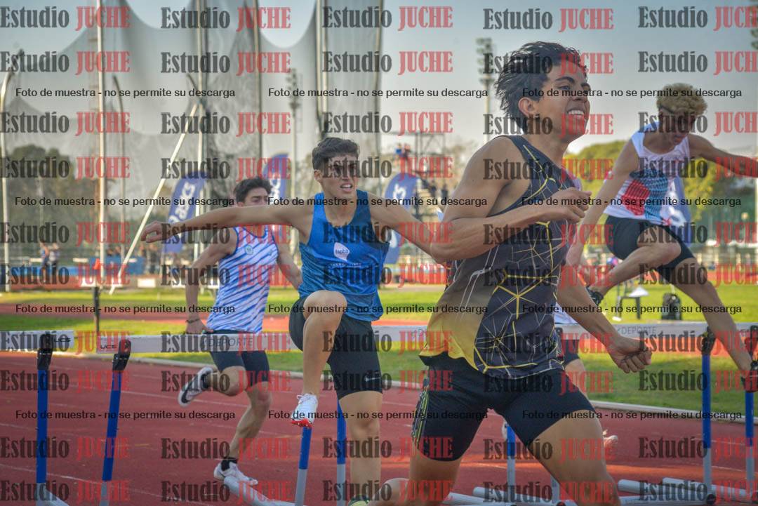 Fotos de los 400 m con vallas de varones