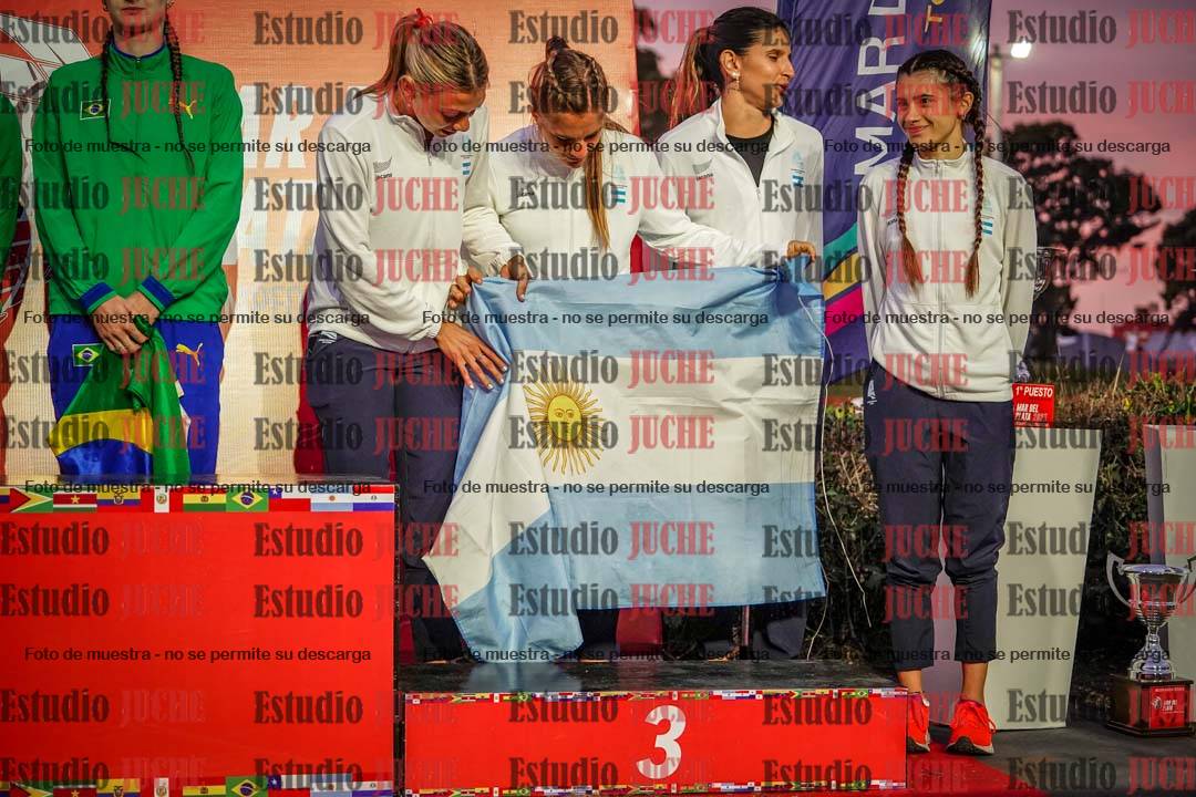 Fotos de algunos extras y podios del día 3