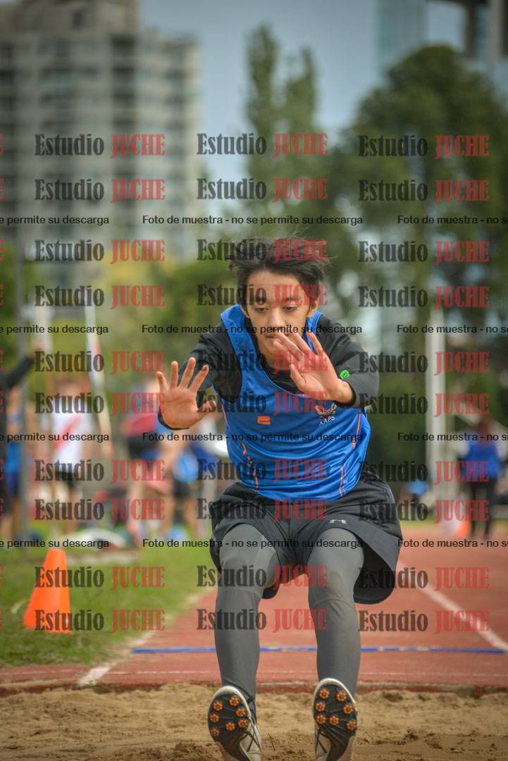 Fotos del salto en largo - varones U16