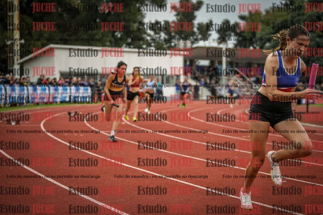 Fotos de las postas 4x100 m llanos de mujeres