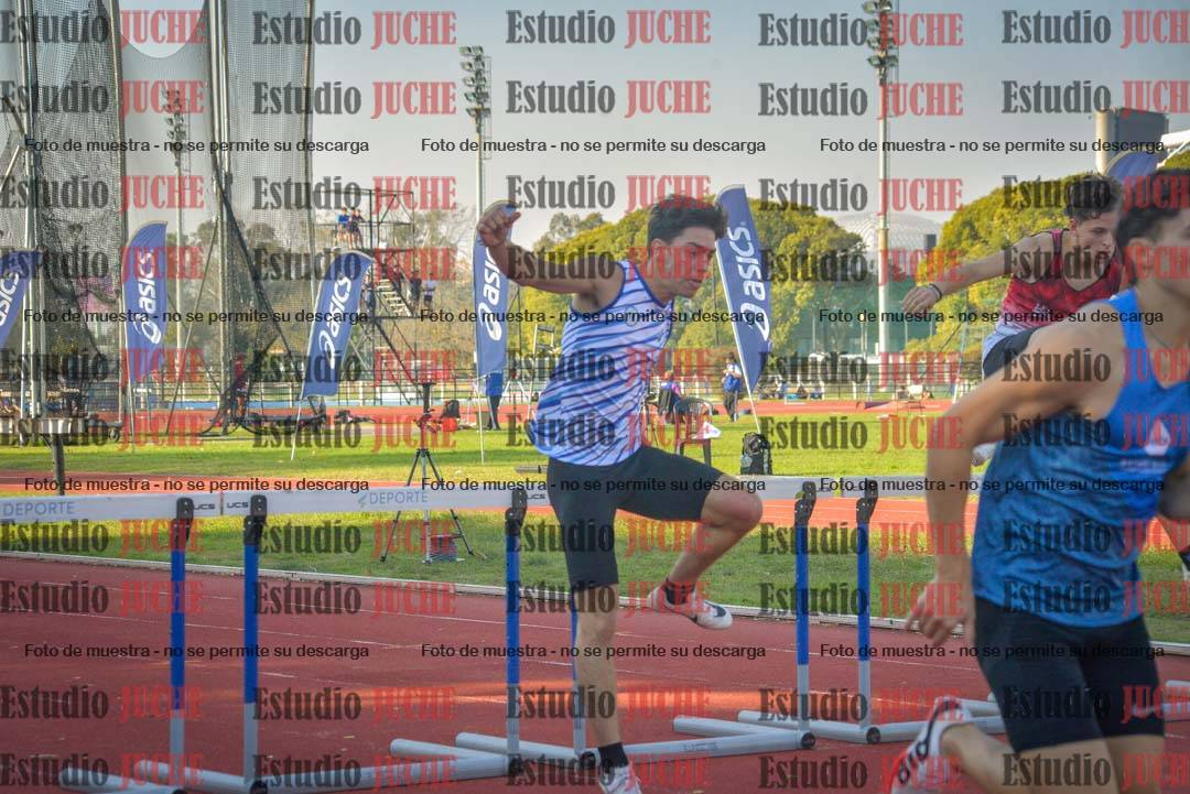Fotos de los 400 m con vallas de varones