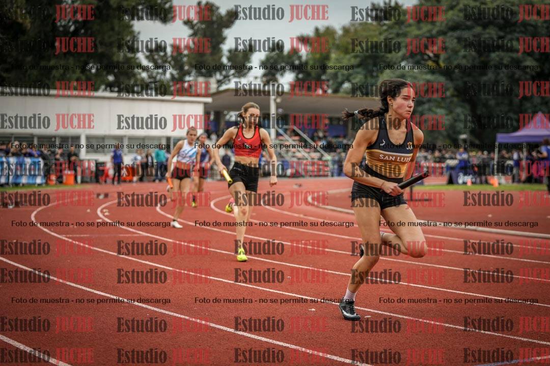 Fotos de las postas 4x100 m llanos de mujeres