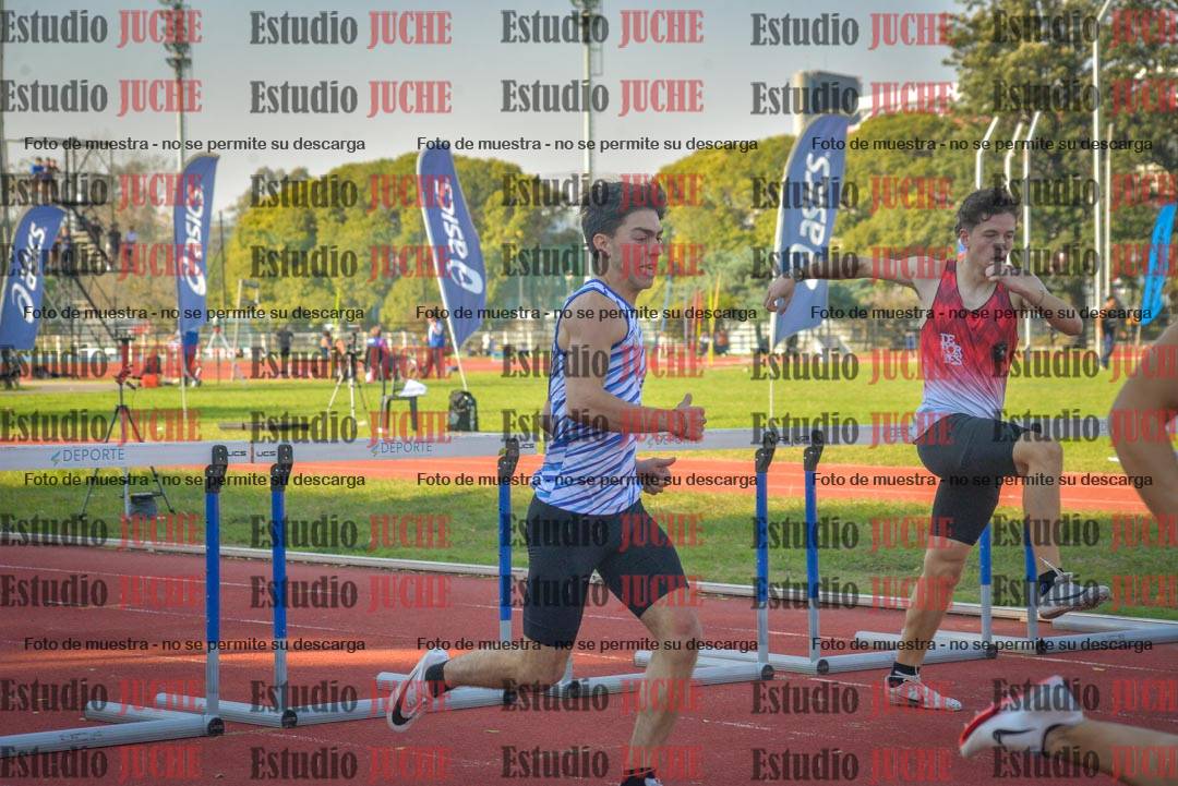 Fotos de los 400 m con vallas de varones