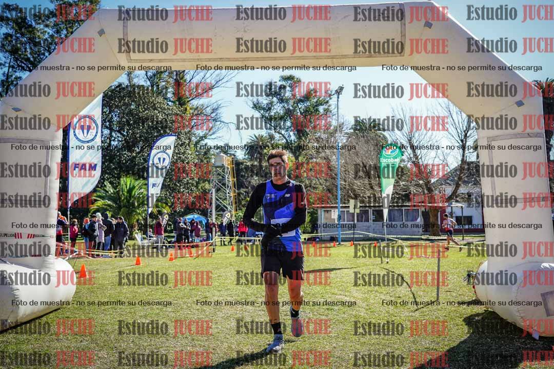 Fotos de la llegada del cross de 8000 m