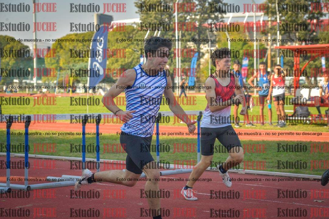 Fotos de los 400 m con vallas de varones