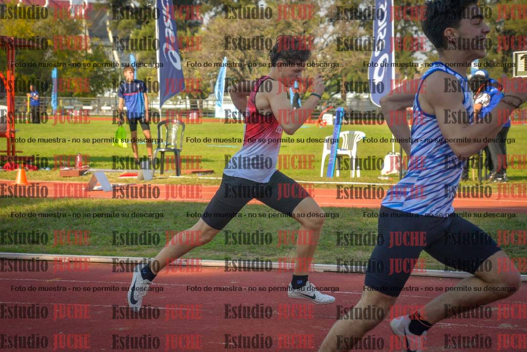 Fotos de los 400 m con vallas de varones