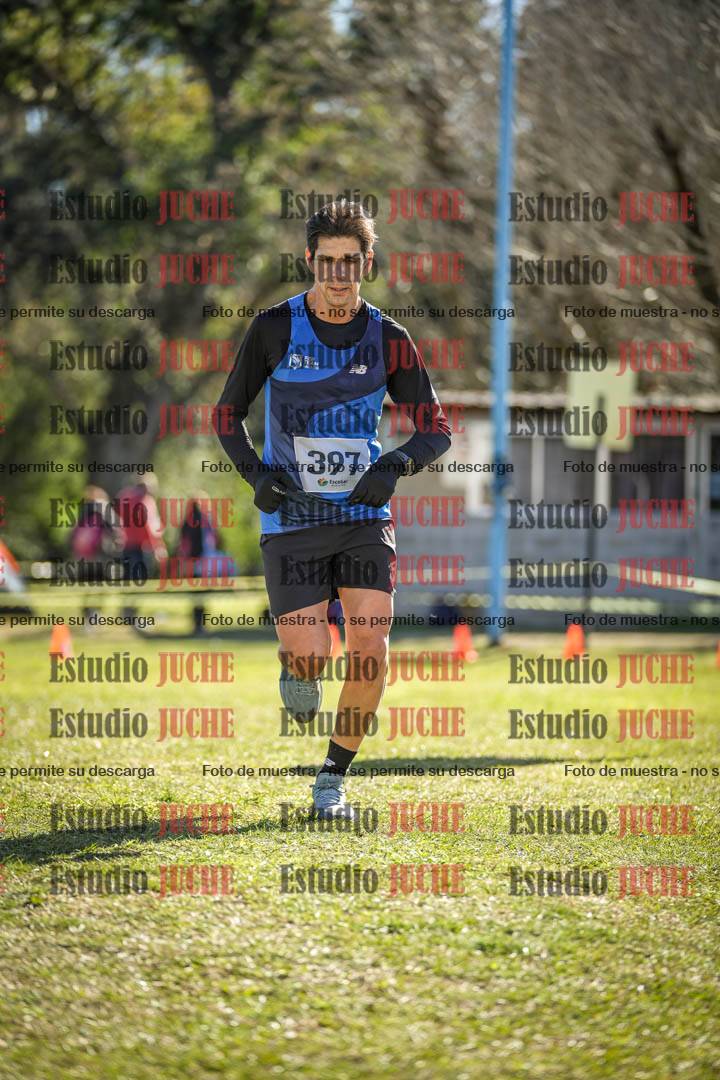Fotos de la llegada del cross de 8000 m