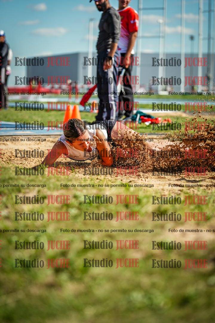 Fotos del salto en largo de mujeres - invitados