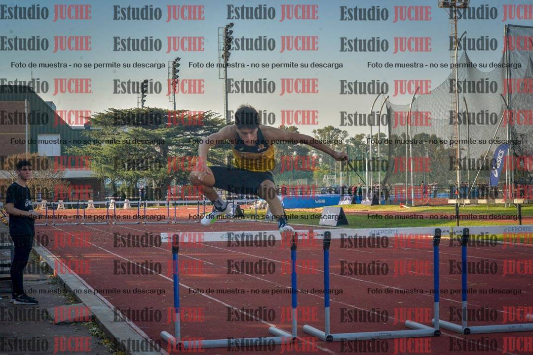 Fotos de los 400 m con vallas de varones