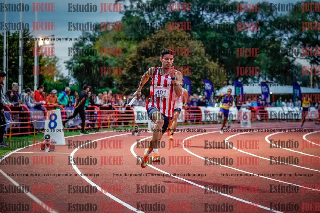 Fotos de los relevos 4x400 m mixtos