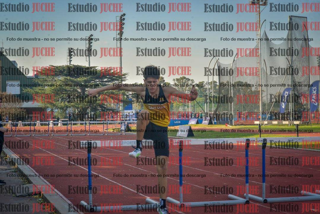 Fotos de los 400 m con vallas de varones