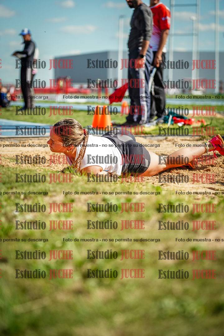 Fotos del salto en largo de mujeres - invitados