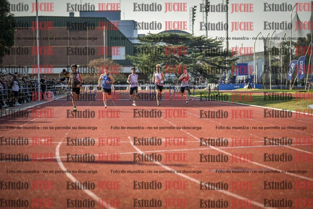 Fotos de los 400 m con vallas de varones