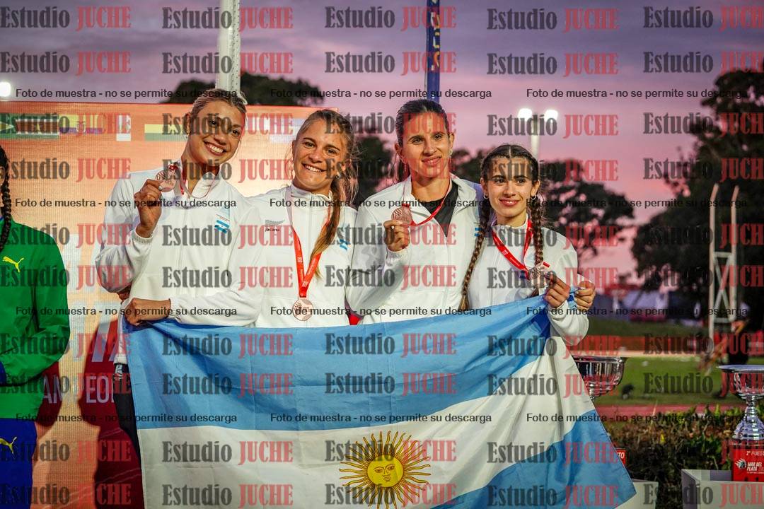 Fotos de algunos extras y podios del día 3